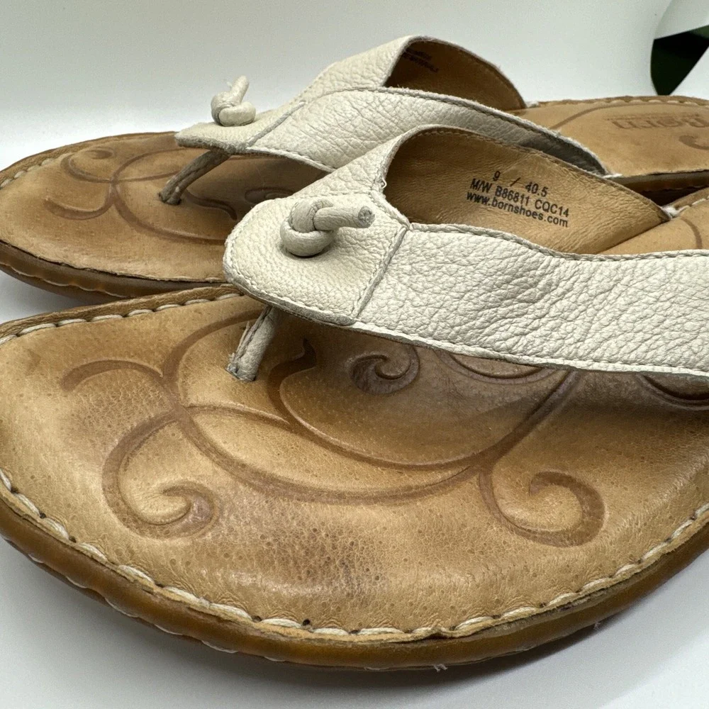 Born Taupe Flip Flop Leather Women Sandals B86811 Size 9
